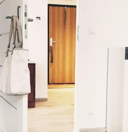 Primo Tramwajowa 17b *