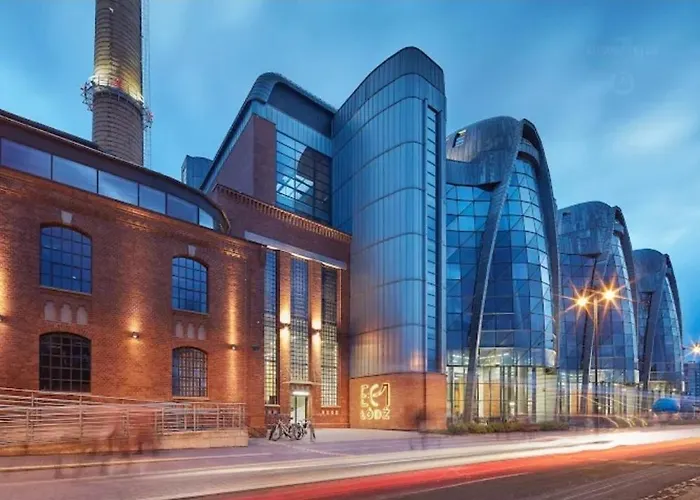 Primo Tramwajowa 17b *